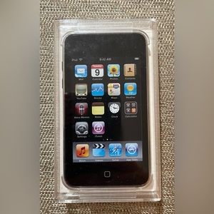 SEALED - NEW - Apple iPod Touch 8G Model A1288 Silver